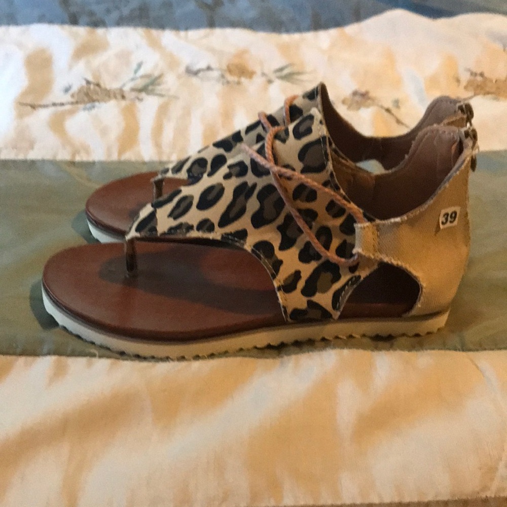 NWOB leopard canvas sandals size 39
